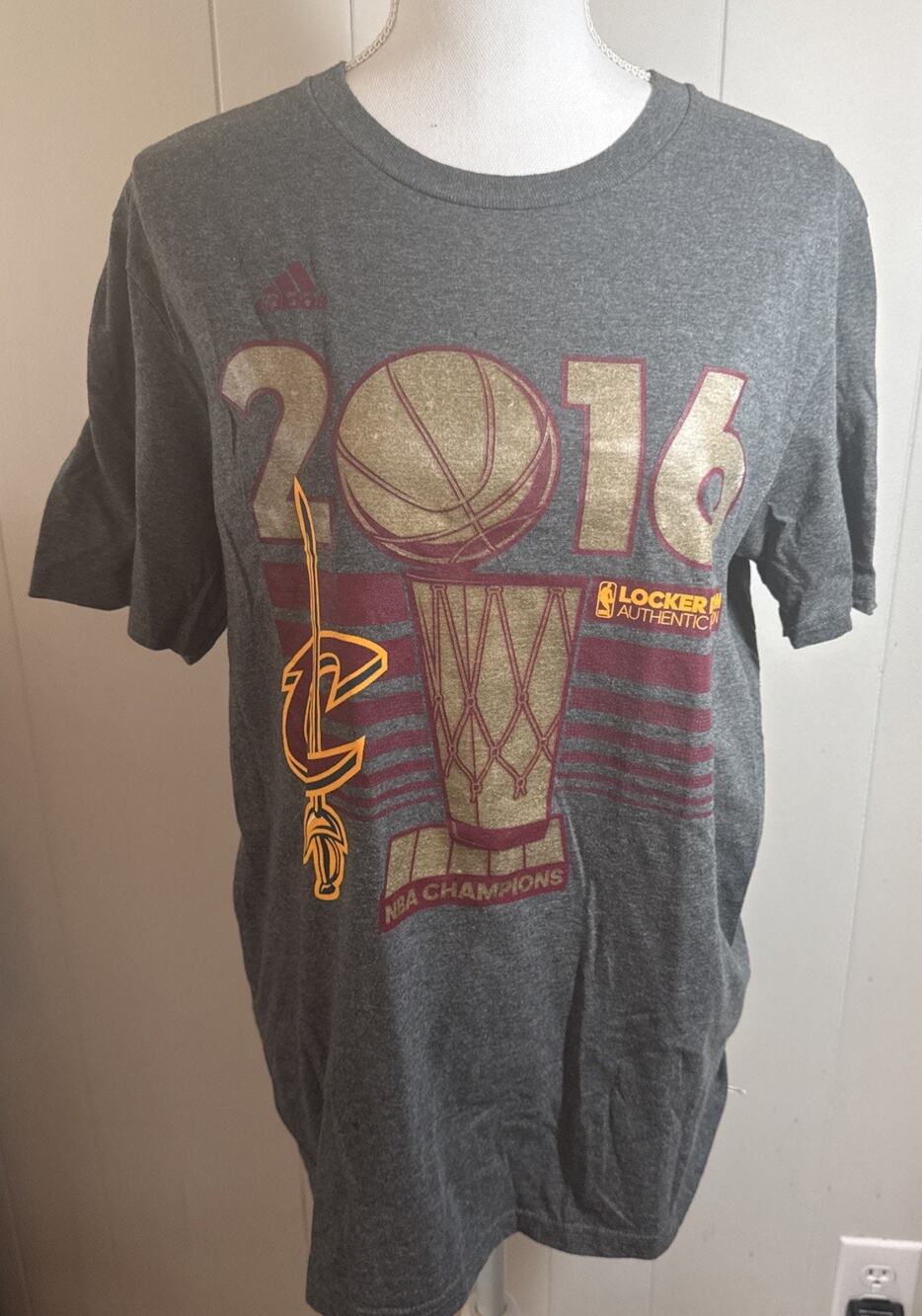 Adidas M Cleveland Cavaliers 2016 NBA Champions Locker Room T-Shirt CC